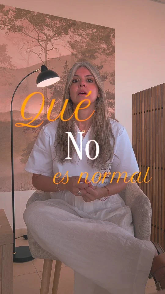 🔁 ¿Infecciones de orina recurrentes? NO son normales.
Si cada poco tiempo vuelves a pasar por ese ardor, urgencia para orinar y malestar… tu cuerpo te está pidiendo ayuda.

👉 Las bacterias resistentes no aparecen por casualidad. El abuso de antibióticos sin tratar la raíz del problema puede cronificar el cuadro.

💥 El abordaje integrativo es CLAVE:
✨ Recuperar tu microbiota (intestinal, urinaria y vaginal)
✨ Fortalecer tus defensas
✨ Equilibrar el pH vaginal para que vuelva a ser tu primera barrera de protección

🧠💊 Esto no va solo de antibióticos, va de entender tu cuerpo y darle las herramientas para sanar.

🔔 No tienes que vivir así.
Si esto resuena contigo, agenda tu consulta. Es hora de recuperar tu salud íntima desde la raíz.

Seguimos cuidando cuerpo & alma ✨️
#sandrasousasalud #dietista #psiconeuroinmunologia #saludholistica #saludhormonal