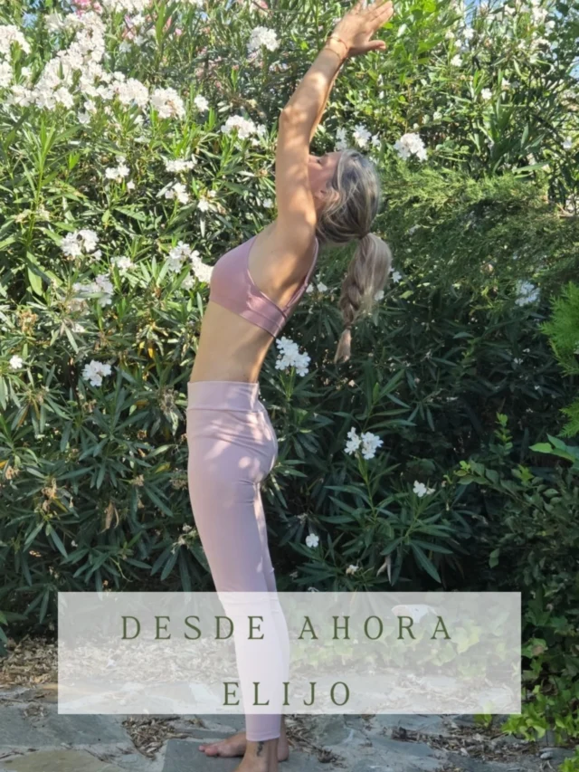 Desde ahora elijo.

Elijo decir “esto no es para mí” sin dar explicaciones.
Elijo aceptar mi realidad, incluso cuando incomoda.
Elijo sostener con energía lo que estoy creando.

Porque ya no me sirve seguir sobreviviendo en piloto automático.
Porque ya entendí que si no me cuido yo, nadie lo va a hacer por mí.

Durante años postergué mi bienestar… esperando “el momento perfecto” que nunca llegaba.
Hasta que me pregunté:
¿Hasta cuándo voy a seguir aplazando mi autocuidado?
¿Hasta cuándo voy a seguir poniendo a los demás por delante de mí?

Y me di cuenta de algo:
🌿 Priorizarme no es egoísmo, es un acto de amor.
🌿 Cuidar de mi salud no es un lujo, es una necesidad.
🌿 Parar en medio de una sociedad que te exige estar siempre disponible… es un acto de rebeldía, sí. Pero también de sanación.

Este verano no es una excusa, es una oportunidad.
Porque tienes más tiempo. Porque tu cuerpo lo necesita. Porque tu alma te lo está pidiendo a gritos.

Y si tú también lo sientes, te invito a que te escuches.
A que digas “basta” al agotamiento, al descuido, a la culpa.
A que te reconcilies contigo, con tus ritmos, con tu energía, con tu verdad.

💛 Este es el momento.
💛 Tú también puedes elegirte.
💛 Tú también mereces sostener lo que estás creando.

Todo esto lo trabajamos en consulta, más allá de un menú, mucho más allá está tu bienestar.
 👉 pide tu cita y no lo pospongas más!

Seguimos cuidando cuerpo & alma, con cariño, Sandra 💛

#sandrasoussasalud #saludintegrativa #dietistaintegrativa #nerviovago #somatica