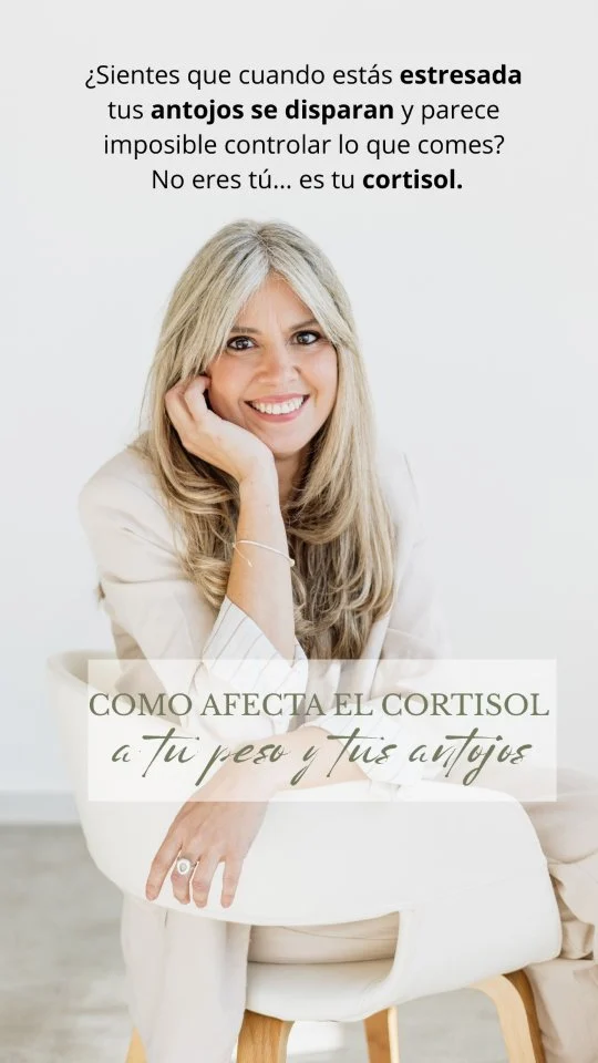 ¿Sientes que cuando estás estresada tus antojos se disparan y parece imposible controlar lo que comes?
No eres tú… es tu cortisol.

Cuando esta hormona del estrés está desregulada, tu cuerpo busca energía rápida (azúcar, café, ultraprocesados), acumula grasa en la zona abdominal y tu digestión e incluso tus hormonas se ven afectadas.

La solución no es más fuerza de voluntad. La solución está en regular tu sistema nervioso, tu microbiota y tu alimentación desde la raíz.

✨ En mi programa Digestiones Somáticas (8 semanas, comienza el 8 de septiembre), te acompaño a salir del bucle estrés–cortisol–antojos con un plan integral: alimentación antiinflamatoria individualizada, ejercicios de regulación del nervio vago y abordaje PNI de tus síntomas digestivos y hormonales.

👉 Las plazas ya están abiertas y son limitadas al ser un trabajo y seguimiento individualizado. Reserva la tuya y empieza este septiembre un cambio real y profundo.
💬Comenta "Somática" y te envío toda la info del programa

Seguimos cuidando cuerpo & alma💛, con amor, Sandra.

#digestivossaludables #estresycortisol #digestionesomaticas #PNI #ciclomenstrualsaludable #saludhormonal #antojos #estrescronico #micronutricion #sistemadigestivo